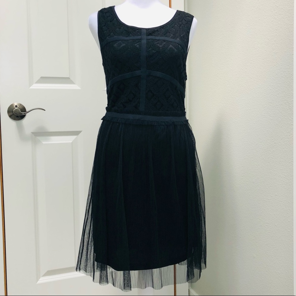 SKIES ARE BLUE SLEEVELESS KNEE LENGTH DRESS LACE BLACK SMALL NWT WHIMSICAL